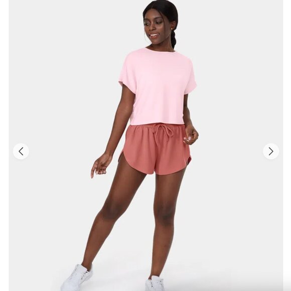 HALARA - Open back Crossover Hem Cut Out Cropped Casual Sports Top - NEW - Picture 4 of 7